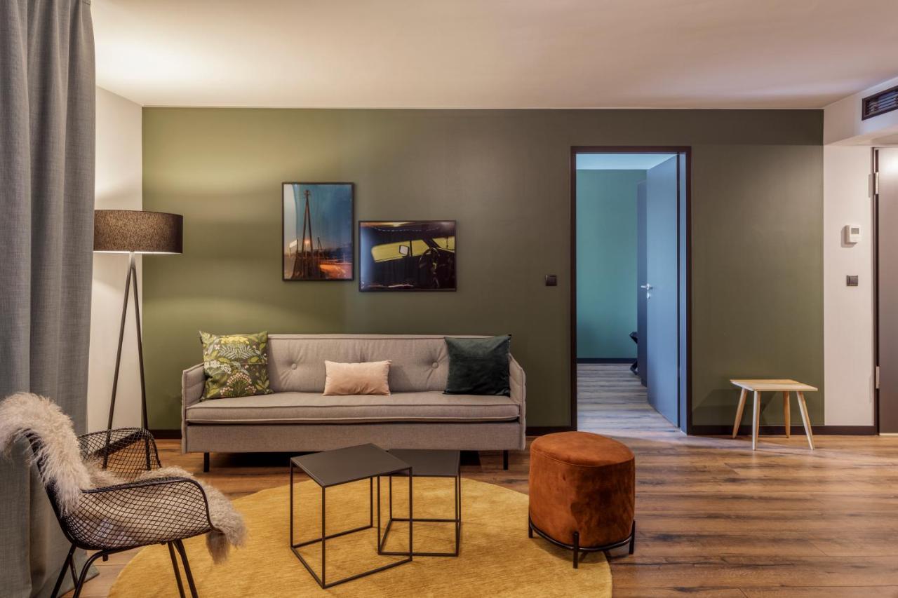 Black F House - Serviced Apartments フライブルク エクステリア 写真